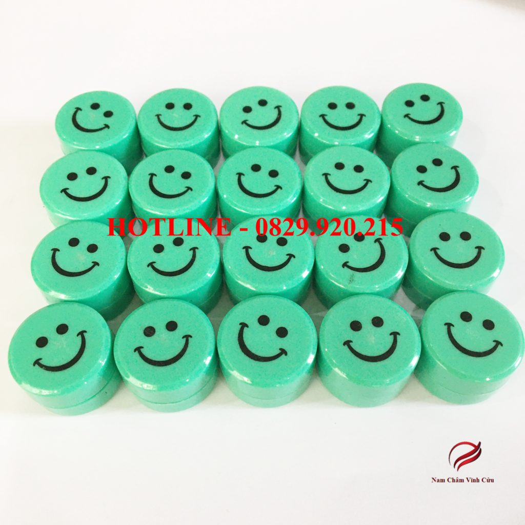 nam-cham-dinh-bang-ngo-nghinh