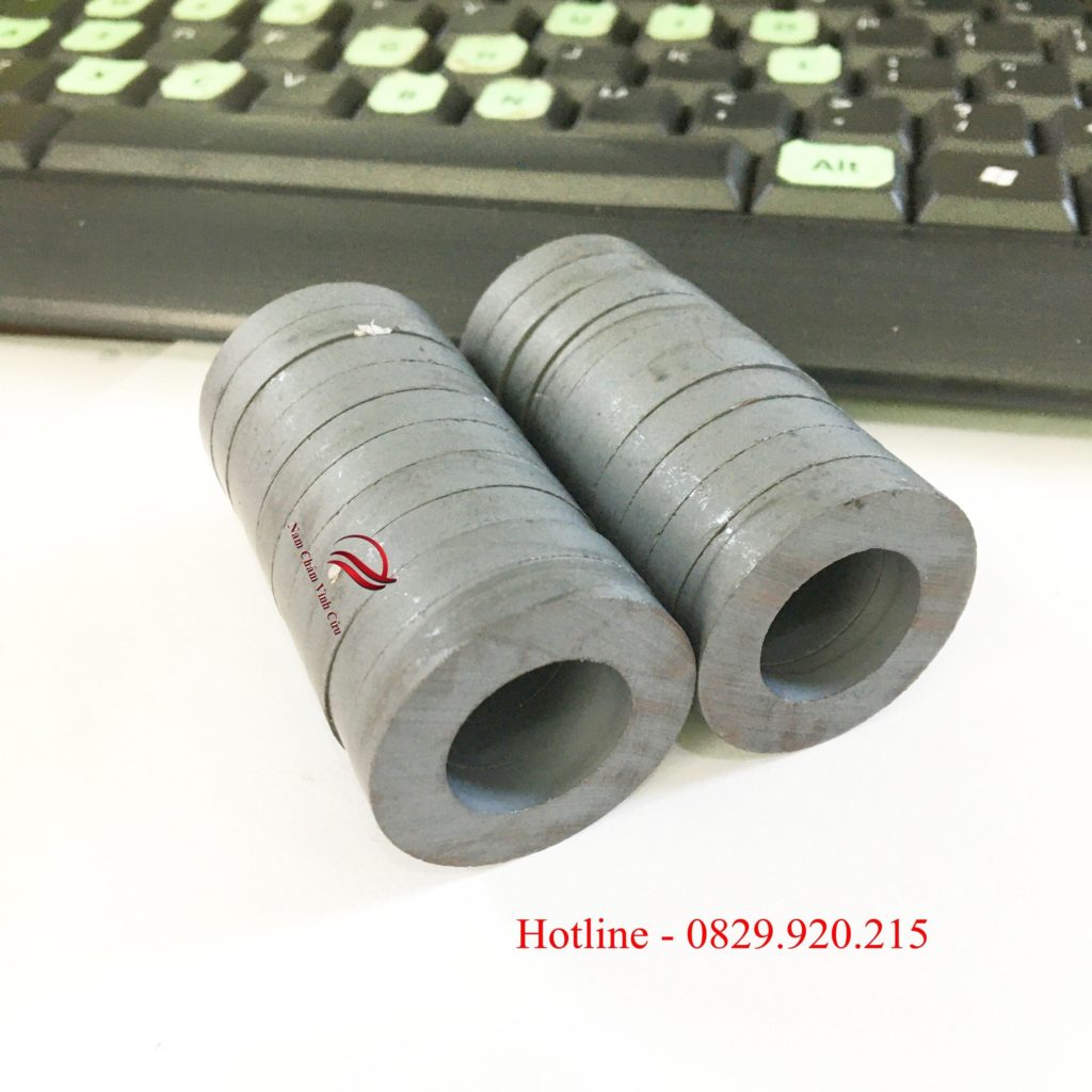 nam-cham-ferrite-tron-lo