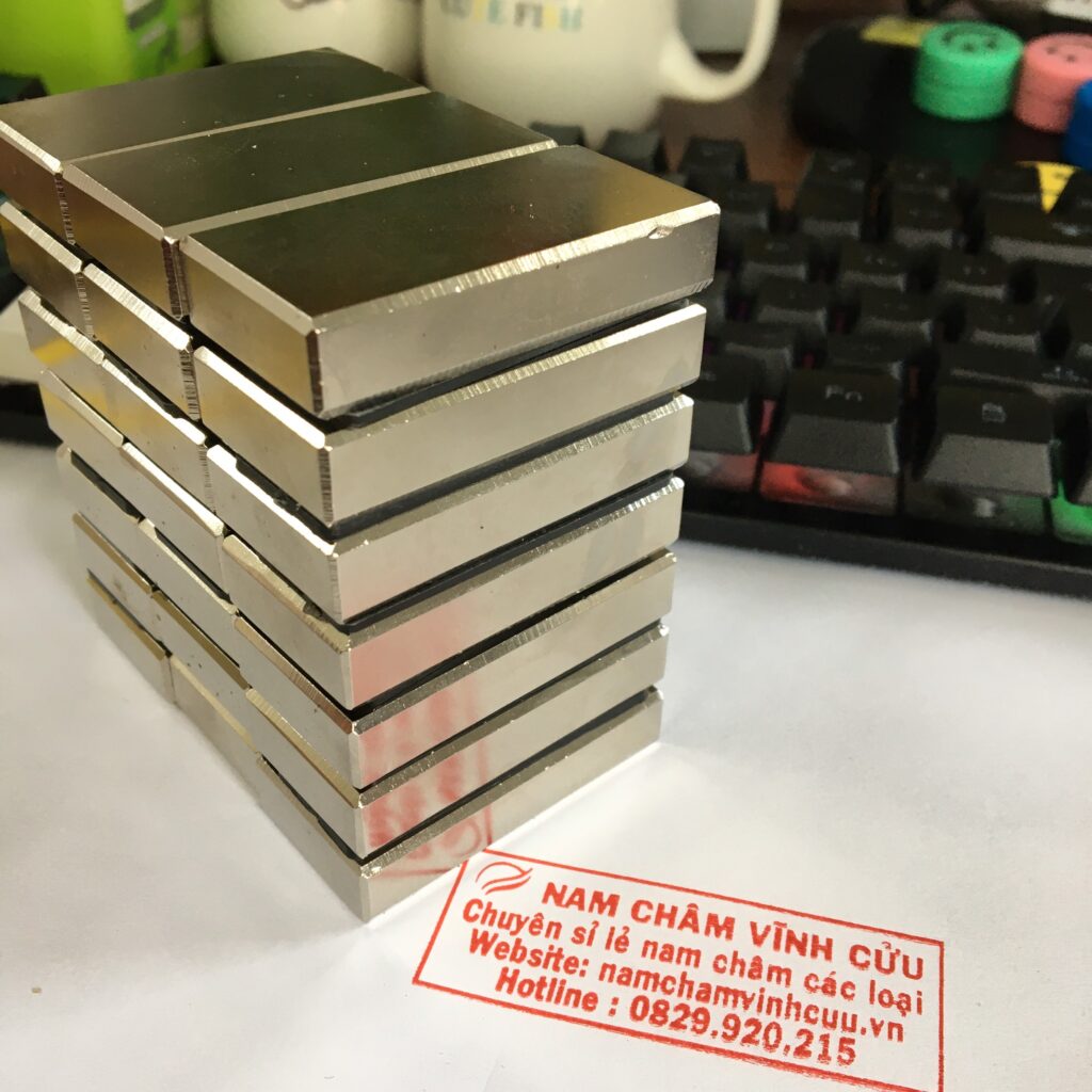 NAM-CHAM-CHU-NHAT-50X24X10MM