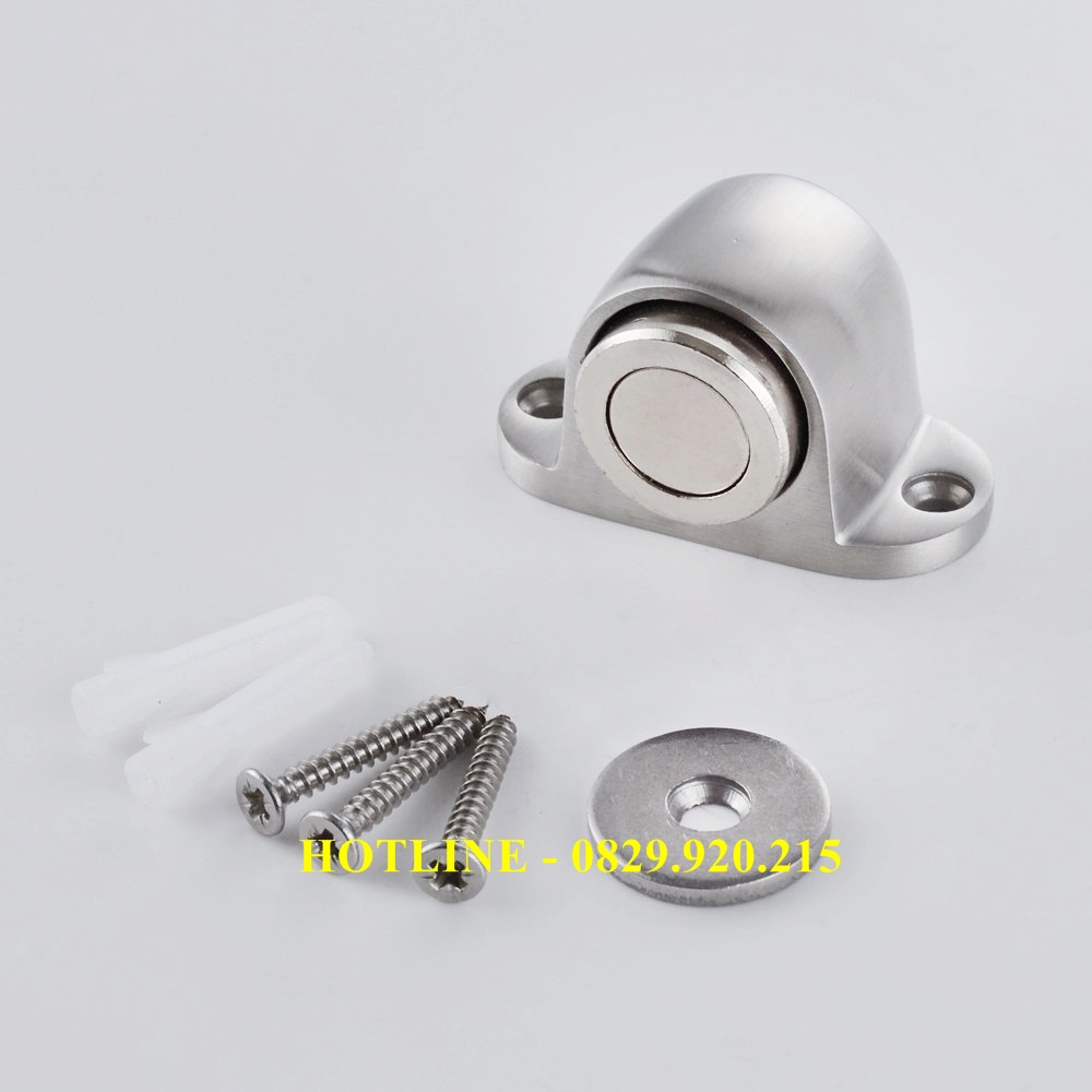 nam-cham-gan-cua-sieu-hut