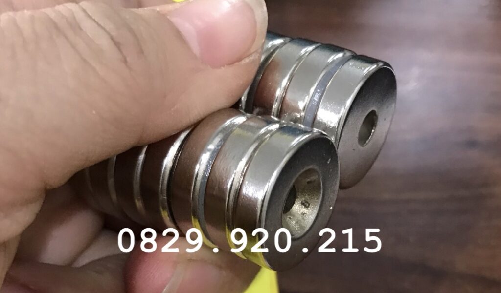 nam-cham-lo-vat-vit-oc