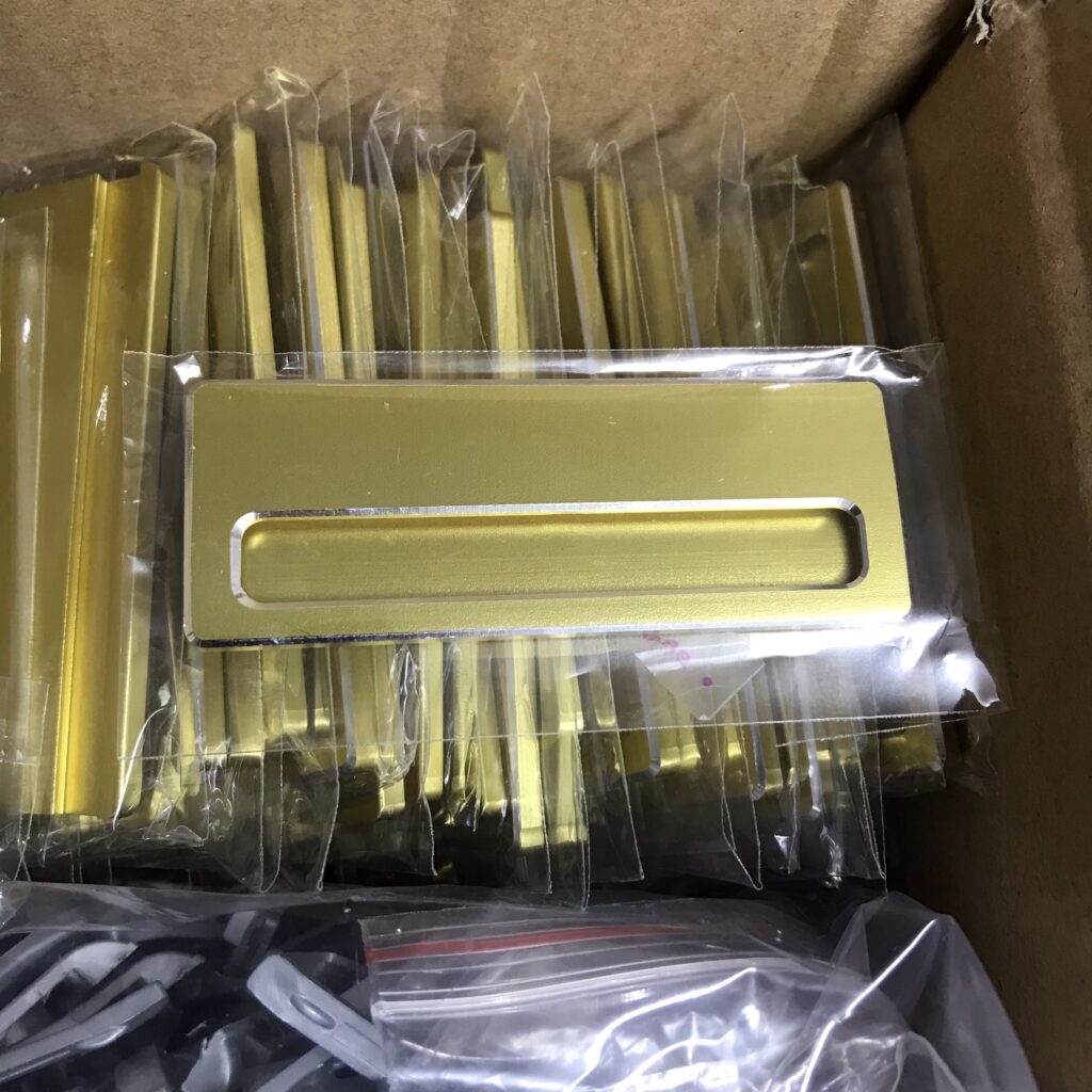 PHOI-THE-THAY-TEN-NHAN-VIEN