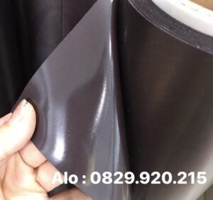 nam-cham-deo-dang-cuon-to